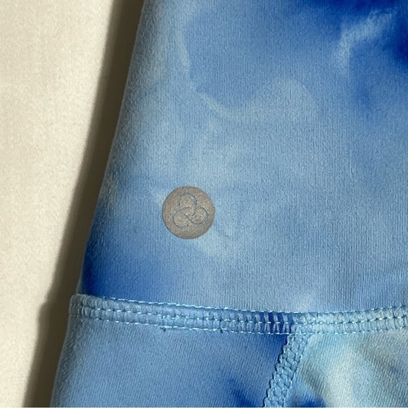 ZELLA Women's Blue Spray Dye Print Live In Pull-On Biker Shorts, Small - Picture 4 of 8